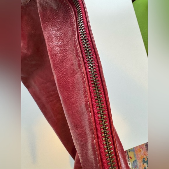 Vintage Frye leather zip tote satchel cherry red leather boho - Picture 12 of 16